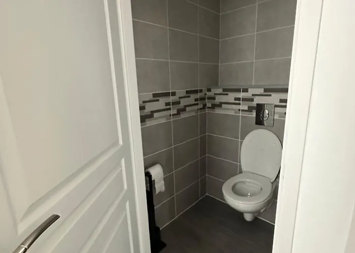 La Victoria - Charmante Maison En Centre - Gare - Jardin Casa de Férias Le Mans