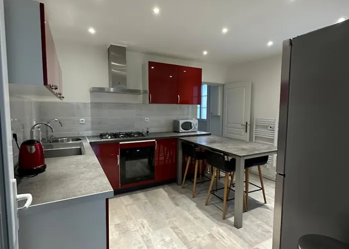 Casa de Férias La Victoria - Charmante Maison En Centre - Gare - Jardin *